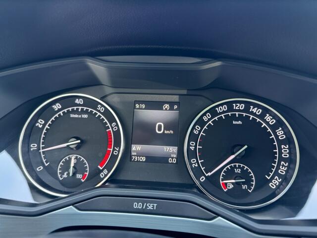 Skoda SUPERB Combi 1.4 TSI ACT 150PK DSG Full-Led Camera Cruise Carplay