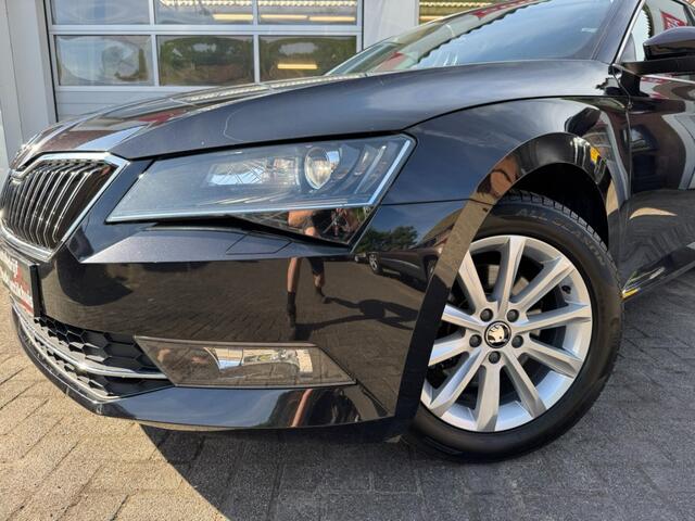 Skoda SUPERB Combi 1.4 TSI ACT 150PK DSG Full-Led Camera Cruise Carplay