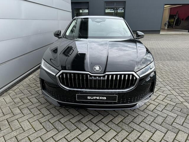 Skoda SUPERB First Edition 1.5 TSI m-HEV 150 pk DSG | Automaat | Navigatie | Adaptieve cruise control | 18'' Lichtmetalen velgen | Camera |