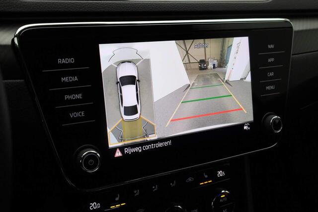 Skoda SUPERB 1.4 TSI 218 pk DSG iV PHEV Sportline Business Skoda Superb 1.4 TSI 218PK DSG iV PHEV Sportline Business | Pano | Matrix LED | Elektr. voorstoelen met geheugen | 360 camera | Navi | Keyless | ACC | 18 inch