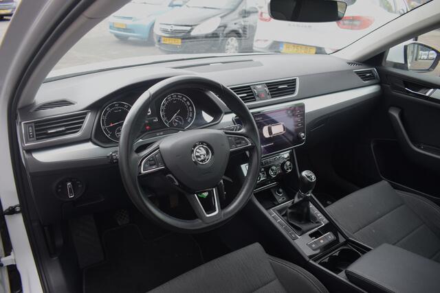 Skoda SUPERB Combi 1.5 TSI ACT Ambition Business | Panorama | AppleCarplay | Trekhaak