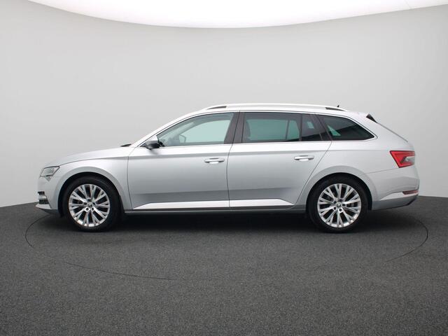 Skoda SUPERB Combi 1.4 TSI iV Business Edition Plus 218PK DSG Adaptieve Cruise Controle, Stoel-Stuurverwarming, Volleder, Keyless, Side Assist, Achteruitrijcamera, Trekhaak, 18" LM Velgen