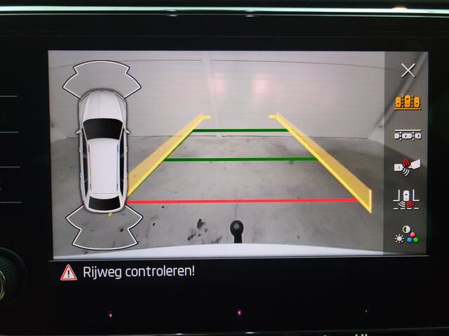 Skoda SUPERB Combi 1.5 TSI ACT Business Edition Plus | Verwacht | Trekhaak | Elektrische stoelen | Navi | Camera |