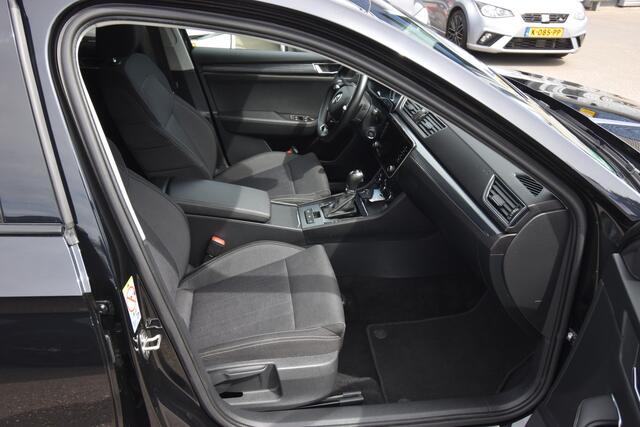 Skoda SUPERB Combi 1.4 TSI iV Business Edition Plus , BLACK EDITION !! , TREKHAAK , A UITRIJ CAM , LED KOPL , NAVI , CLIMATR ,