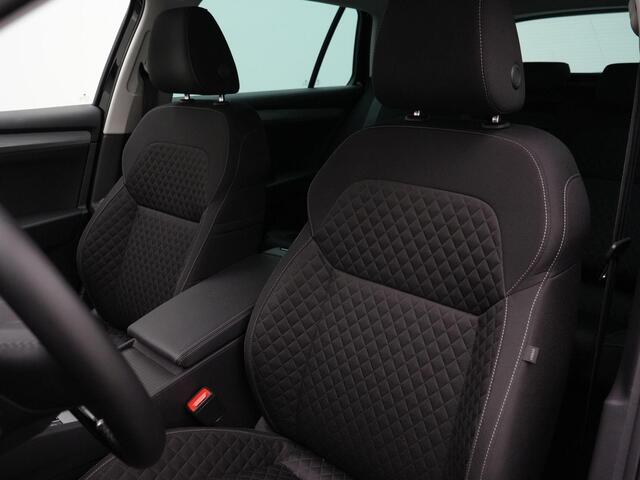Skoda SUPERB Combi 1.5 TSI 150 pk DSG Business Edition Plus | Navigatie | Stoelverwarming | Parkeersensoren | Cruise Control
