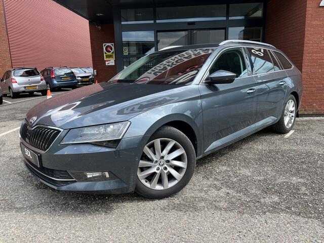 Skoda SUPERB Combi 1.5 TSI ACT Style Business // LED // KEYLESS // ELEK. STOELEN+GEHEUGEN // LEDER // ADAPT. CRUISE // WEGKLAPBARE TREKHAAK //