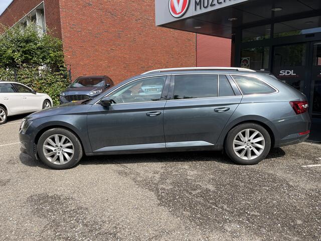 Skoda SUPERB Combi 1.5 TSI ACT Style Business // LED // KEYLESS // ELEK. STOELEN+GEHEUGEN // LEDER // ADAPT. CRUISE // WEGKLAPBARE TREKHAAK //