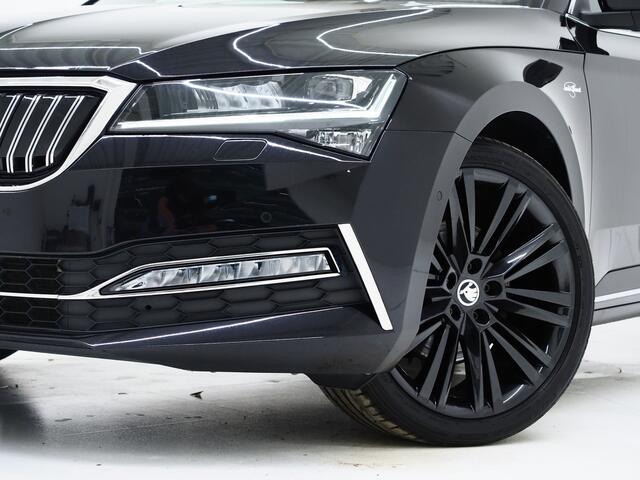 Skoda SUPERB Combi 1.4 TSI iV Laurin & Klement | Panoramadak | Trekhaak | Canton | 360 | Keyless | Adaptive Cruise
