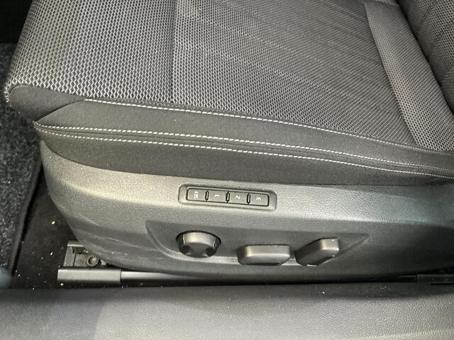 Skoda SUPERB Combi 1.5 Tsi 150pk DSG ACT Business Edition Plus · Apple/Android Car Play · Camera · Keyless · Elek. Achterklep · Cruise Control · Stoelverwarming · 18'' Inch · Garantie t/m 23-03-2027 of 100.000km