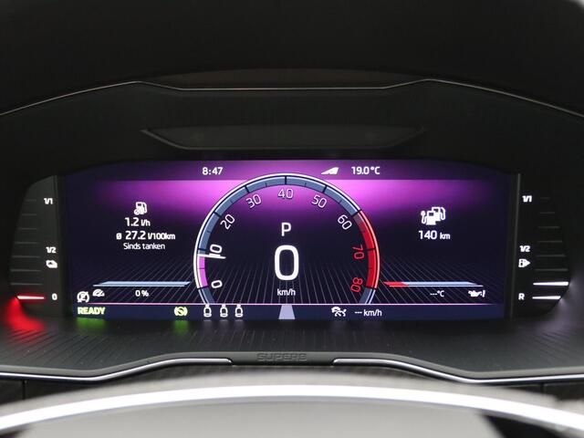 Skoda SUPERB 1.4 TSI iV Sportline Business Trekhaak wegklapbaar, Elek. achterklep, Stoel-Stuurverwarming, Navi, Adaptive Cruise Control, Keyless, 19" Vega LMV, Keyless