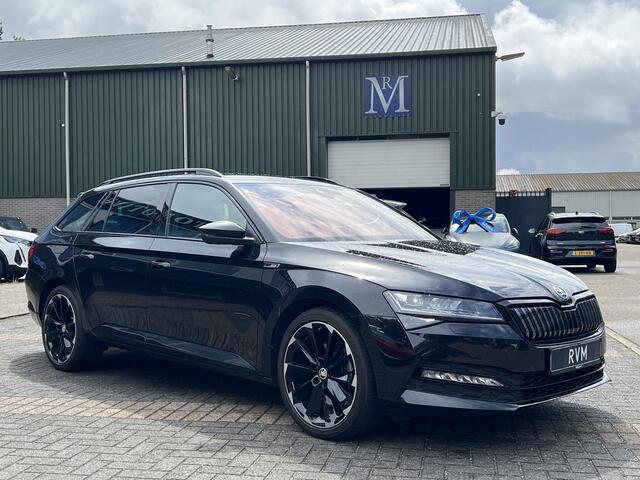 Skoda SUPERB Combi 1.4 TSI iV Sportline Business PHEV | PLUG-IN HYBRIDE | ADD CRUISE | STOEL/ STUURVERWARMING | ELEK. TREKHAAK | 360 CAMERA| ACHTERBANK VERWARMD| TREKHAAK | BOM VOL OPTIES | RIJKLAAR GELEVERD MET 12 MND BOVAG GARANTIE |