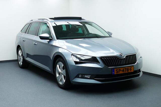 Skoda SUPERB Combi 1.4 150pk TSI ACT Ambition Business. Panodak, Navi, Adaptief Cruise, Led, Haak 1600kg