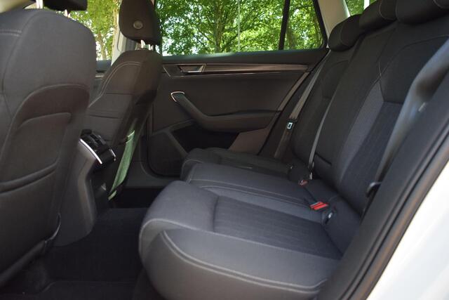 Skoda SUPERB Combi 1.4 TSI iV Business Edition Plus