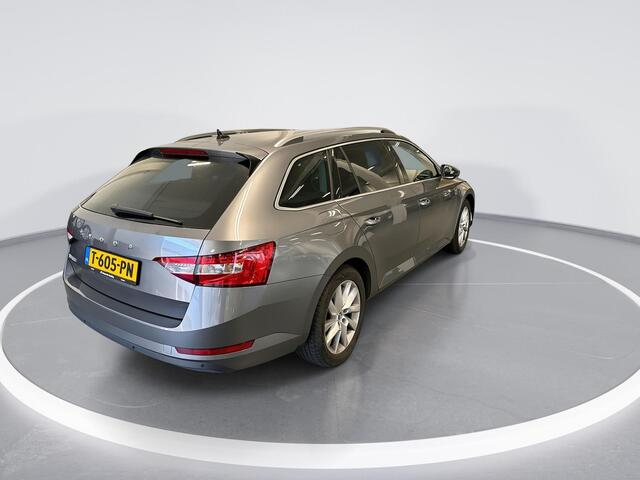 Skoda SUPERB Combi 1.5 TSI 150pk DSG ACT Business Edition Plus · Camera · Elek. Voorstoel · Elek. Achterklep · Apple/Android Car Play · Navigatie · 17'' Inch · Garantie t/m 02-08-2027 of 100.000km