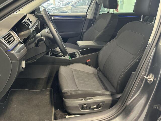 Skoda SUPERB Combi 1.5 TSI 150pk DSG ACT Business Edition Plus · Camera · Elek. Voorstoel · Elek. Achterklep · Apple/Android Car Play · Navigatie · 17'' Inch · Garantie t/m 02-08-2027 of 100.000km