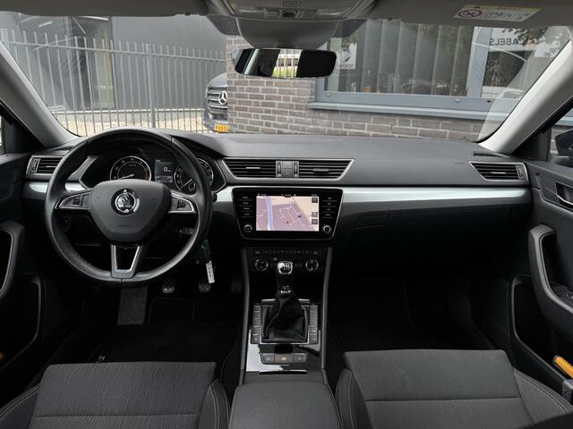 Skoda SUPERB Combi 1.4 TSI ACT Ambition Business PANO | TREKHAAK | XENON | STOELVERWARMING