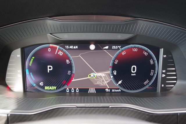 Skoda SUPERB Combi 1.4 TSI iV Sportline BNS 218 PK PHEV, Panoramadak, Trekhaak, DCC, 360 Camera, Canton Sound, 4 x Stoelverwarming