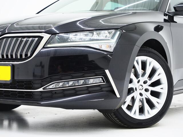 Skoda SUPERB Combi 1.4 TSI iV 218PK | Keyless | Camera | DAB | Cruise | Stoelverwarming | LED | Carplay
