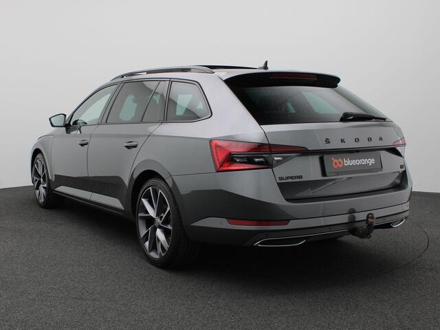Skoda SUPERB Combi 1.4 TSI iV Sportline Business 218PK DSG Pano-Schuifdak, Adaptieve Cruise Controle, 360gr. Camera, Verwarmbare voorstoelen en achterbank, Memorystoel, Virtual Pedal, Keyless, Side Assist, Trekhaak, 19" LM Velgen