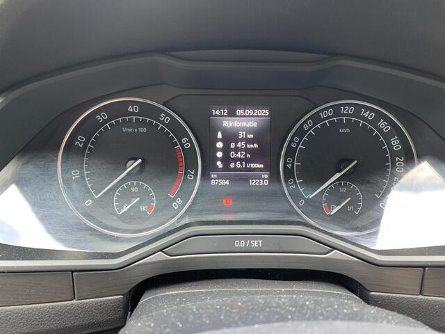 Skoda SUPERB Combi 1.4 TSI ACT Sportline Business AUTOMAAT | AFNEEMBARE TREKHAAK | NAVIGATIE | ACHTERUITRIJCAMERA | COMPLETE AUTO!