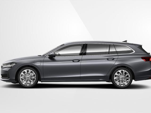 Skoda SUPERB combi Business Edition 1.5 TSI PHEV 150 kW / 204 PK Comb | Chrome Pakket | 18'' Lichtmetalen velgen | 2000,- inruilvoordeel!!