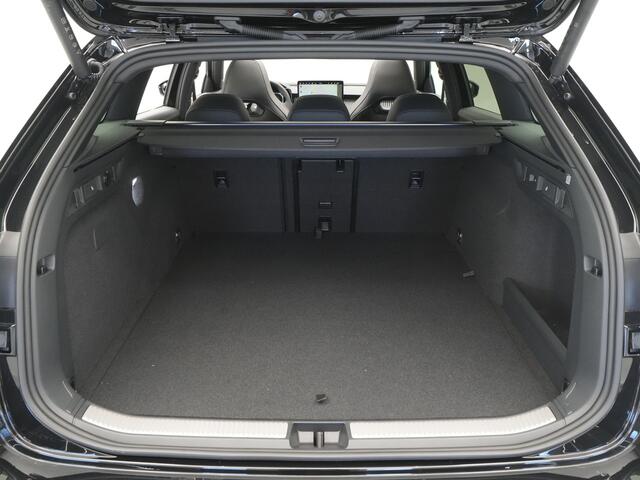 Skoda SUPERB Combi 1.5 TSI iV 204 6DSG Sportline Business Automaat | Mechanisch wegklapbare trekhaak | Multifunctioneel verwarmbaar 3 spaaks sportstuur incl. peddels voor recuperatie en HOD (hands off detectie)