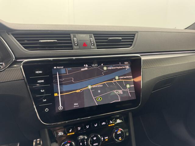 Skoda SUPERB Combi 1.4 TSI iV Sportline / Pano / Canton / Camera