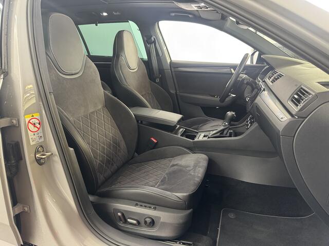 Skoda SUPERB Combi 1.4 TSI iV Sportline / Pano / Canton / Camera