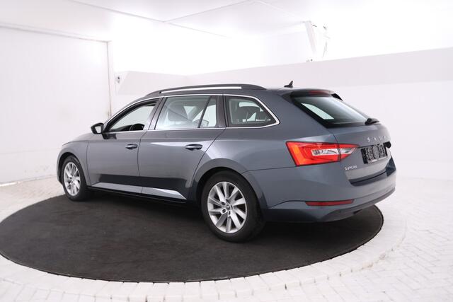 Skoda SUPERB Combi 1.4 TSI iV Business Edition Navigatie, Climate, Lmv,