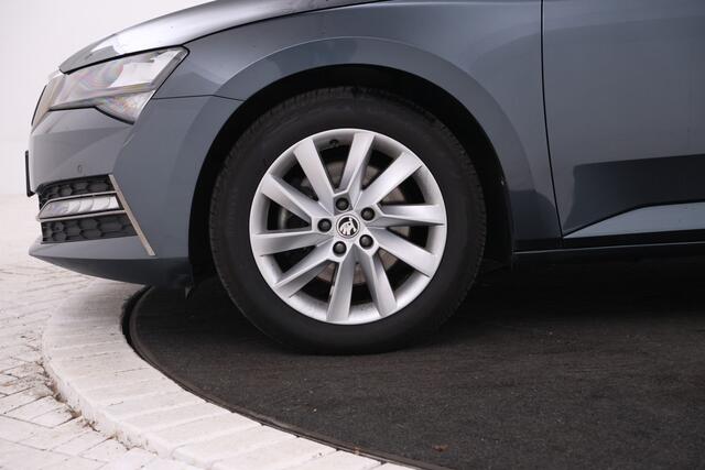 Skoda SUPERB Combi 1.4 TSI iV Business Edition Navigatie, Climate, Lmv,