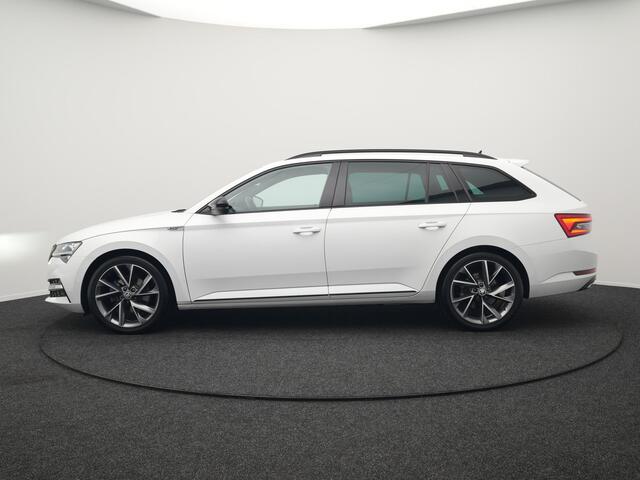 Skoda SUPERB Combi 1.4 TSI iV Sportline Business Plug In Hybrid 218pk Dealer O.H PHEV | Adaptive Cruise | Alcantara Sportstoelen Memory & Verwarmd | Apple Carplay | Sfeerverlichting | Keyless | Blis | Camera | Virtual | Navigatie | DAB |