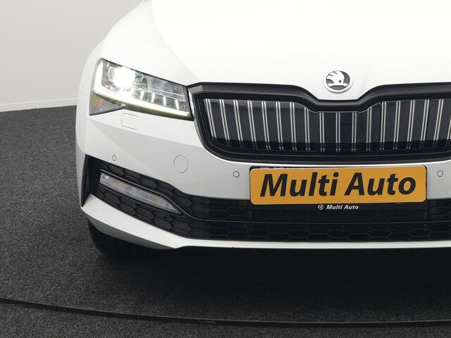 Skoda SUPERB Combi 1.4 TSI iV Sportline Business Plug In Hybrid 218pk Dealer O.H PHEV | Adaptive Cruise | Alcantara Sportstoelen Memory & Verwarmd | Apple Carplay | Sfeerverlichting | Keyless | Blis | Camera | Virtual | Navigatie | DAB |