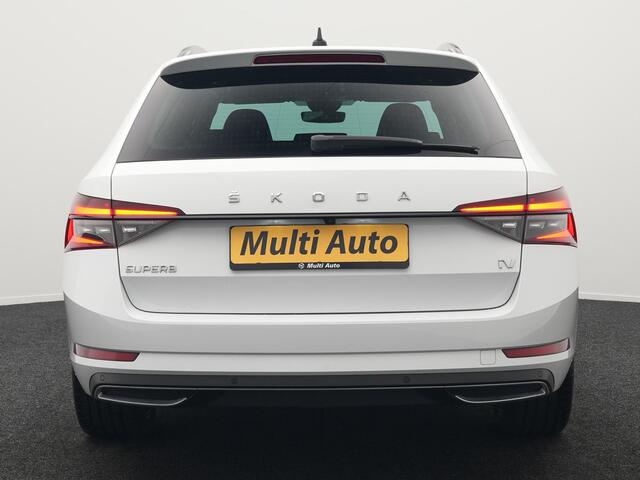 Skoda SUPERB Combi 1.4 TSI iV Sportline Business Plug In Hybrid 218pk Dealer O.H PHEV | Adaptive Cruise | Alcantara Sportstoelen Memory & Verwarmd | Apple Carplay | Sfeerverlichting | Keyless | Blis | Camera | Virtual | Navigatie | DAB |