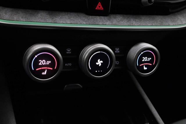 Skoda SUPERB First Edition 1.5 TSI m-HEV 110 kW / 150 PK Hatchb ack 7 versn. DSG | ¤ 7000,00 korting! | Trekhaak | Camera | Keyless