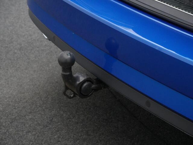 Skoda SUPERB Combi 1.4 TSI iV 218 pk DSG Sportline Business | Panoramadak | Trekhaak | Dynamic Chassis Control | Standkachel | Rondomzicht camera | Side Assist | 19 inch