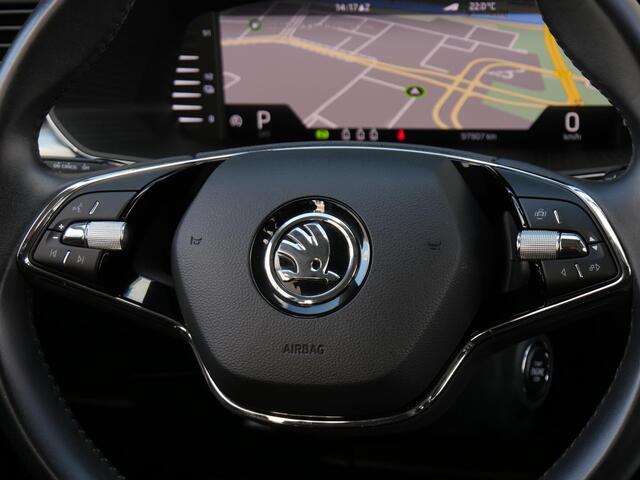 Skoda SUPERB Combi 1.4TSI iV BUSINESS EDITION PLUS/ CAMERA/ PDC V+A