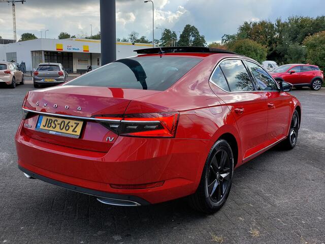 Skoda SUPERB 1.4 TSI iV DSG Laurin & Klement | Navi | Apple Carplay | Adap.Cruise | Leder+Verwarmd+Elek.Vesrtel | Panorama Schuifdak | Keyless Entry | Led Matrix | Pdc V+A+Assist+360 Camera