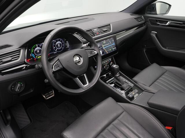 Skoda SUPERB Combi 1.4 TSI iV 218 pk Laurint & Klement | Panoramadak | Stoelventilatie | Trekhaak | CANTON sound | 360° camera | Bekleding Leder | Adaptieve onderstelregeling (DCC) | 19 inch