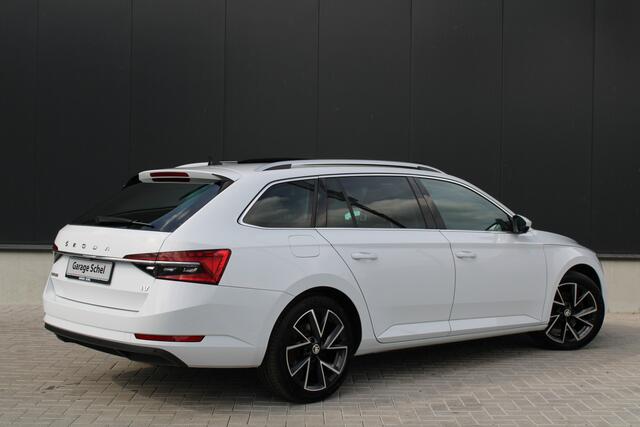Skoda SUPERB Combi 1.4 TSI iV Style - Pano - Navi - ACC - Camera - Stoel-stuurverwarming - Memory - LED - Rijklaar