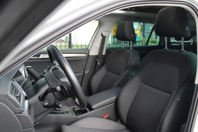 Skoda SUPERB Combi 1.4 TSI iV Style - Pano - Navi - ACC - Camera - Stoel-stuurverwarming - Memory - LED - Rijklaar