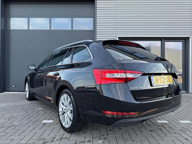 Skoda SUPERB Combi 1.5 TSI ACT 150PK BNS Edition Automaat ?Virtual Cockpit ?Navigatie Full Map ?Camera ?Apple Carplay & Android Auto ?Comfortstoelen met geheugen ?Elektrische A.Klep ?Climate ?Cruise ?Stoelverwarming ?Parkeersensoren ?Lichtmetaal 17" ?Trekhaak