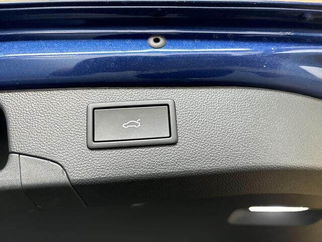 Skoda SUPERB Combi 1.5 TSI 204pk DSG PHEV Sportline Business · Panoramadak · Camera · Elek. Trekhaak · Massage · Elek.Voorstoel · 18'' Inch · Garantie t/m 01-07-2029 of 100.000km