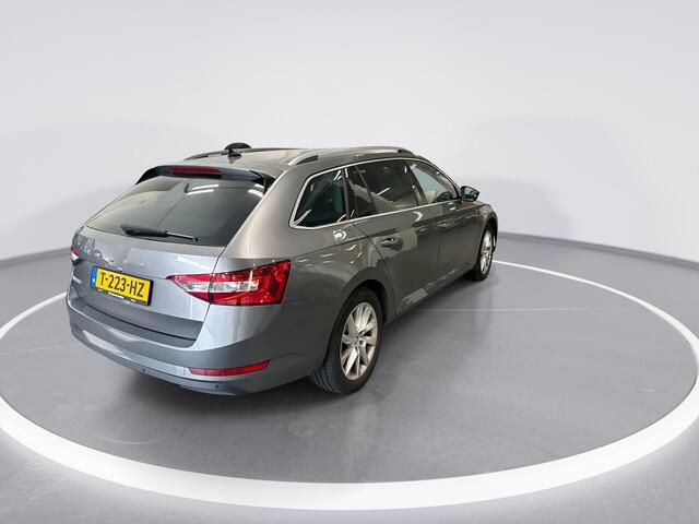 Skoda SUPERB Combi 1.5 TSI 150pk DSG ACT Business Edition Plus · Camera · Keyless · Apple/Android Car Play · Navigatie · Cruise Control · Elek. bestuurdersstoel · 17'' Inch · Garantie t/m 10-07-2027 of 100.000km