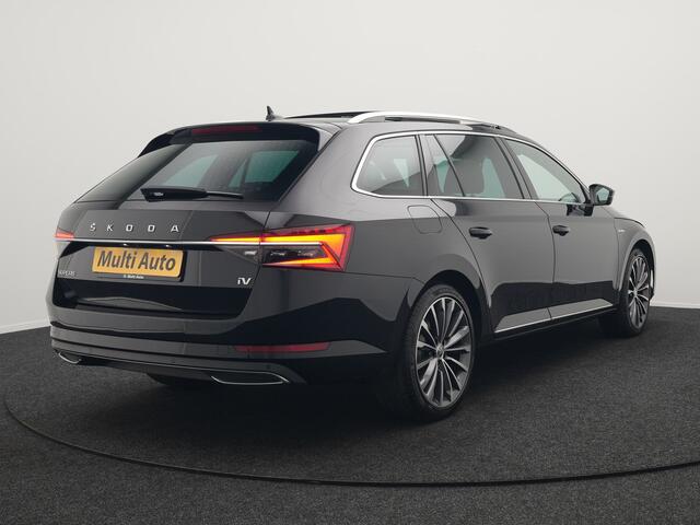 Skoda SUPERB Combi 1.4 TSI iV Laurin & Klement Plug In Hybrid 218pk Dealer O.H PHEV | Panodak | Crystal LED | Adaptive Cruise | Lederen Sportstoelen Memory & Verwarmd | Canton Audio | 360 Camera | Apple Carplay | Keyless | Stuur Verwarmd | Navigatie |