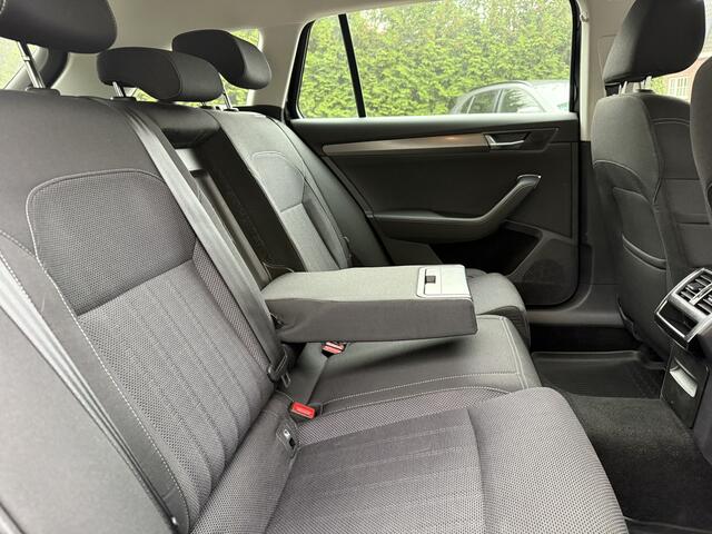 Skoda SUPERB Combi PHEV iV Edition Aut., Trekhaak | Navi & CarPlay