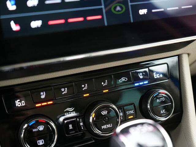 Skoda SUPERB Combi 1.4 TSI iV Laurin & Klement Plug In Hybrid 218pk Dealer O.H PHEV | Panodak | Adaptive Cruise | Lederen Stoelen Memory & Massage & Ventilatie | Canton Audio | Apple Carplay | Stuur & Stoelen Verwarmd | Keyless | Virtual | Navigatie | DAB |