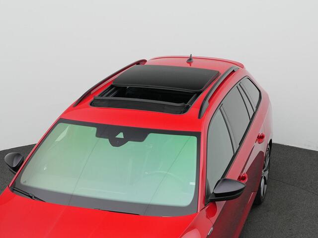 Skoda SUPERB Combi 1.5 TSI 150 pk DSG ACT Sportline Business | Panoramadak | Geheugenstoelen | Rondomzicht camera | Matrix LED | Stuur-/achterbankverwarming