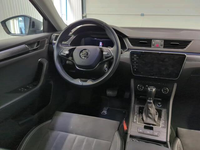Skoda SUPERB Combi 1.4 TSI iV Business Edition Plus PHEV Airco ECC Navi Carplay Adaptive Cruise 18" LM Velgen Leder/Alcantara Virtual Cockpit El Achterklep Full LED Stoelverwarming