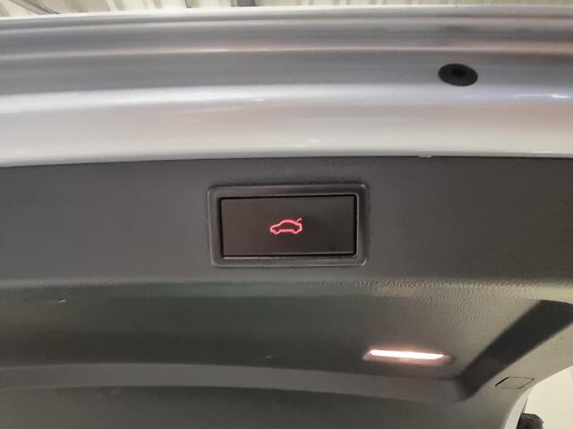 Skoda SUPERB Combi 1.5 TSI ACT Business Edition | Apple CarPlay / Android Auto navigatie | Elektrische achterklep | Stoelverwarming |