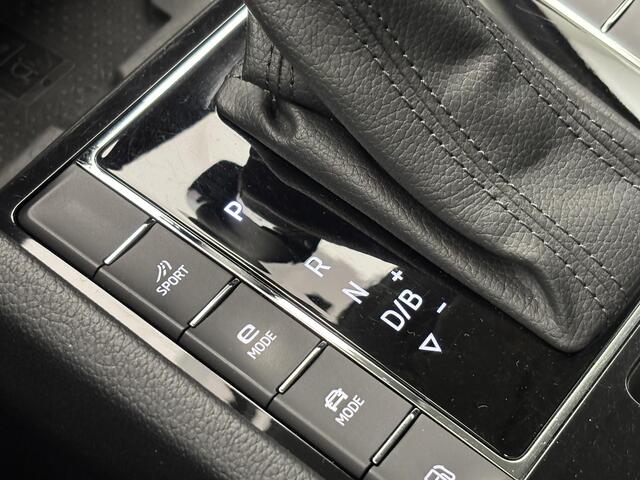 Skoda SUPERB Combi 1.4 TSI iV PHEV Business Edition Plus / Laurin & Klement / Matrix Led / Stoelgeheugen / Stoel en Stuurverwaming / Stoelventilatie / 360 Camera / Adaptieve Cruisecontrol / Plug-in Hybrid / Historie aanwezig /